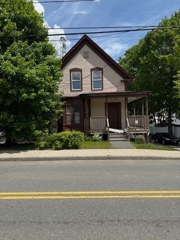 176 Pleasant St, Gardner, MA 01440
