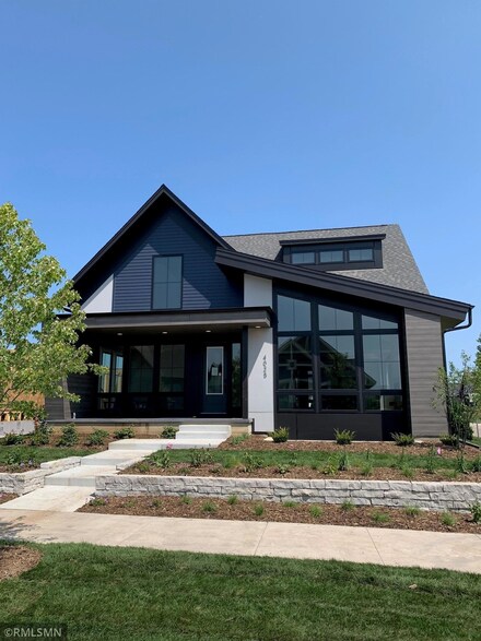 4025 Swallowtail Ln, Lake Elmo, MN 55042