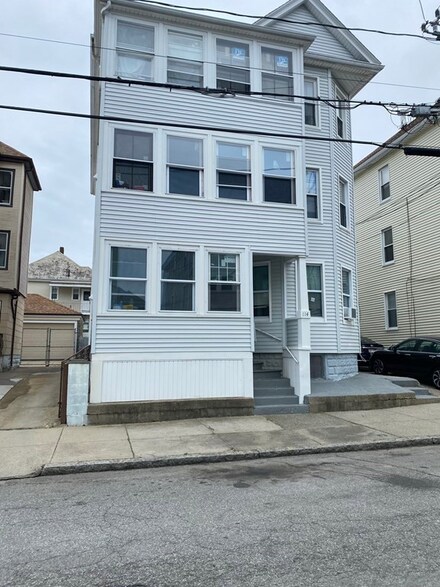 114 David St, New Bedford, MA 02744