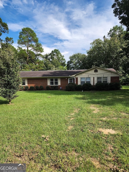 213 Pinehurst Dr, Dublin, GA 31021