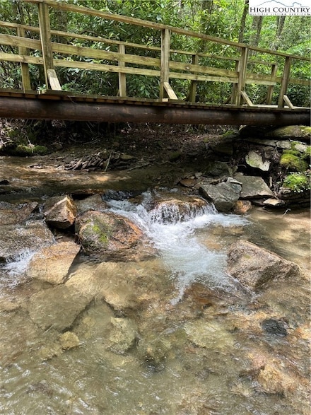 101 Indian Trail S, Beech Mountain, NC 28604