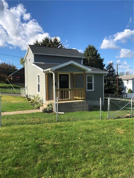 423 3rd St, Easton, PA 18042