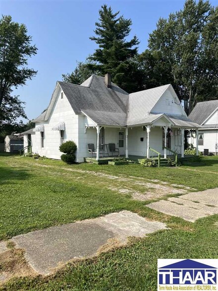 219 W Johnson St, Sullivan, IN 47882