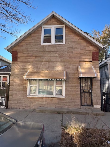 1915 W 23rd St, Chicago, IL 60608