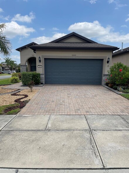 745 Asturias Rd, Davenport, FL 33837