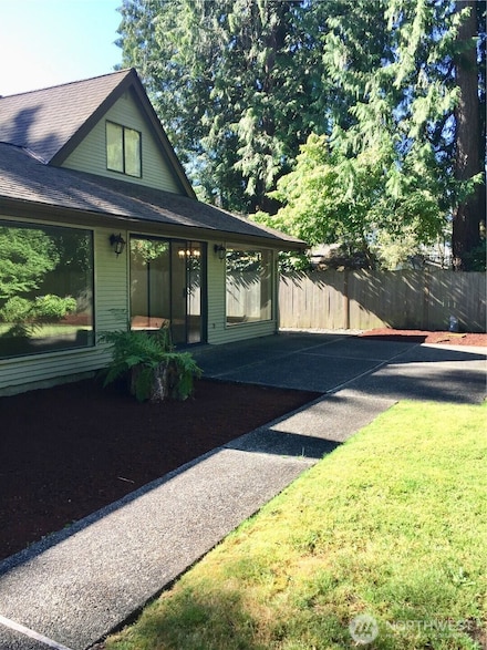 5305 90th Ave SE, Mercer Island, WA 98040