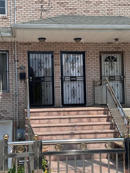 755 Drew St, Brooklyn, NY 11208