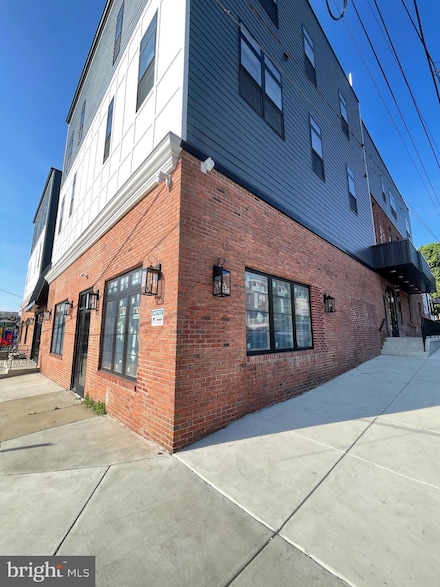 581 Jamestown Ave, Philadelphia, PA 19128