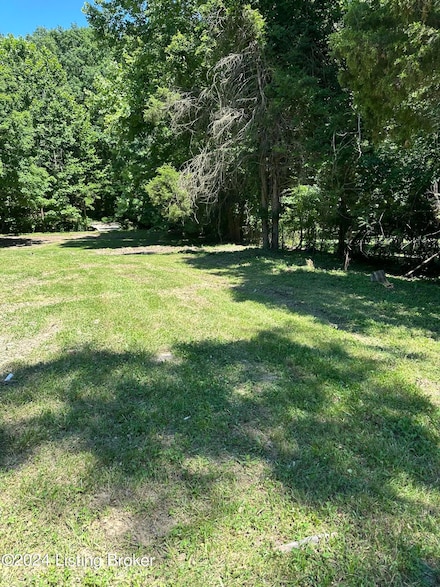 214 W Hillcreek Rd, Shepherdsville, KY 40165