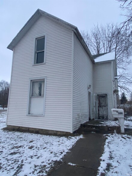 320 W Clay St, Logansport, IN 46947