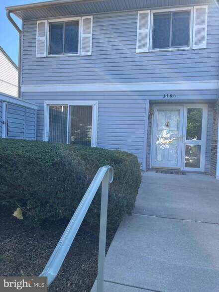 3180 Adderley Ct, Silver Spring, MD 20906