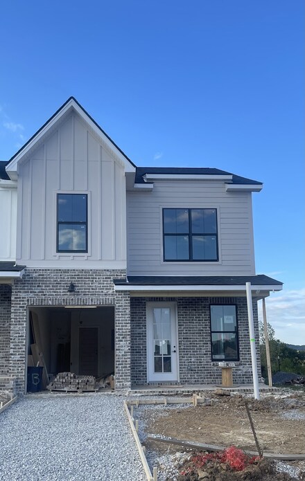 3068 Inman Dr, Thompson's Station, TN 37179