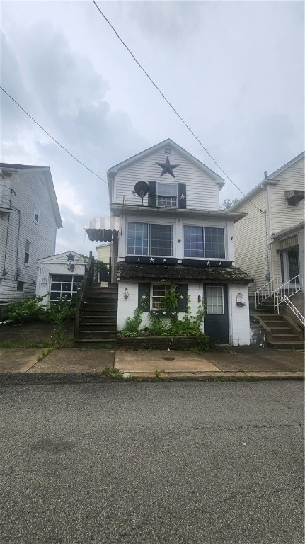 539 Walnut St, Vandergrift, PA 15690