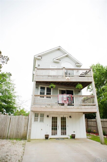115 Oakwood Trail, Point Harbor, NC 27964