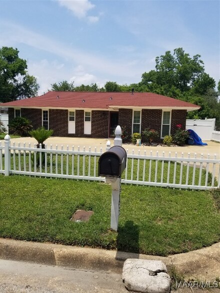 6367 Covina Ct, Montgomery, AL 36117