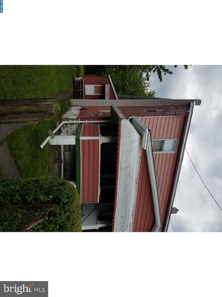 180 Beaver Brook Rd, Hazleton, PA 18201