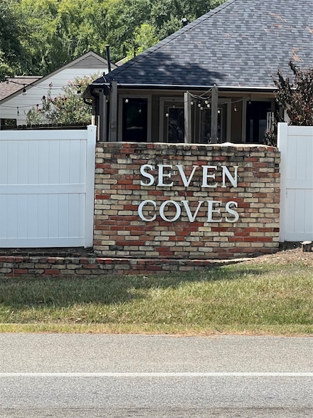 7041 Kingston Cove Ln, Willis, TX 77318