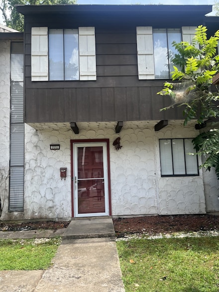 771 Highland Square Dr, Shreveport, LA 71107