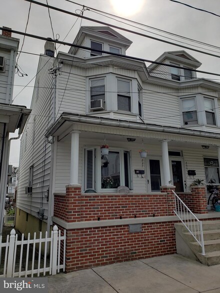 237 Carbon St, Minersville, PA 17954