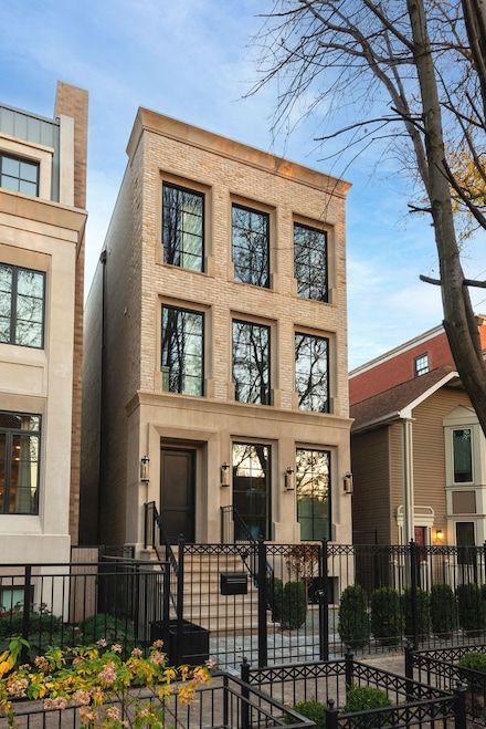 1907 N Dayton St, Chicago, IL 60614