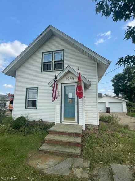 1256 Manchester Ave NW, Massillon, OH 44647