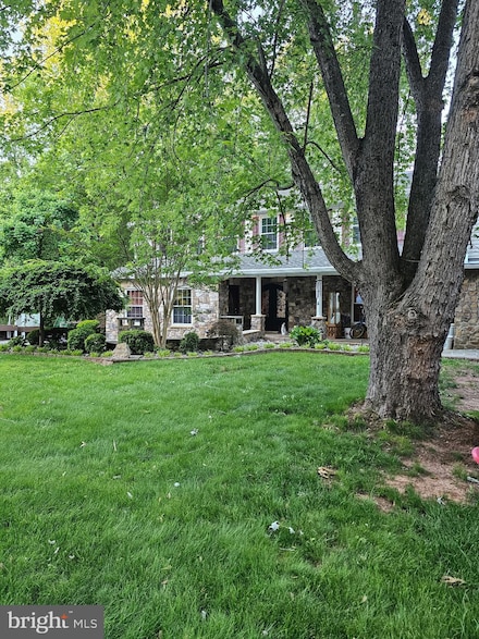 12522 Spring Dr, Manassas, VA 20112