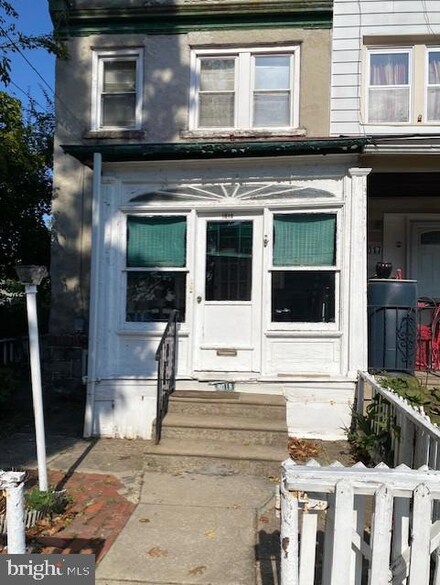 1019 Hollywood Place, Darby, PA 19023
