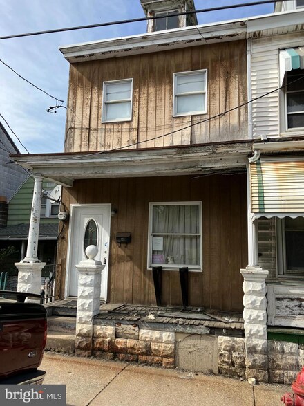 518 Sunbury St, Minersville, PA 17954