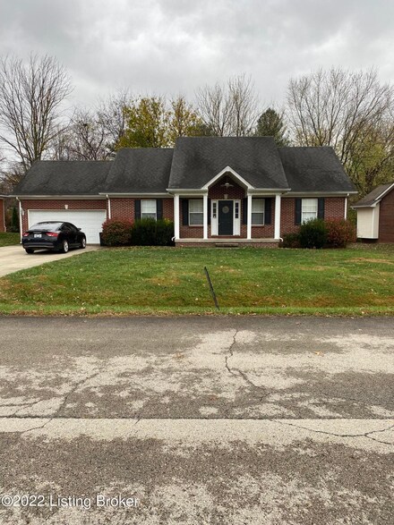121 Twin Oaks Dr, Bardstown, KY 40004