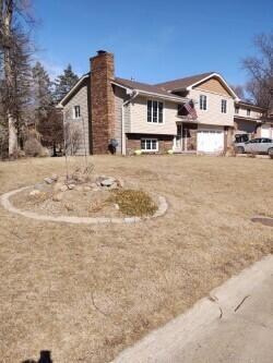 6 Cottner Dr, Council Bluffs, IA 51503
