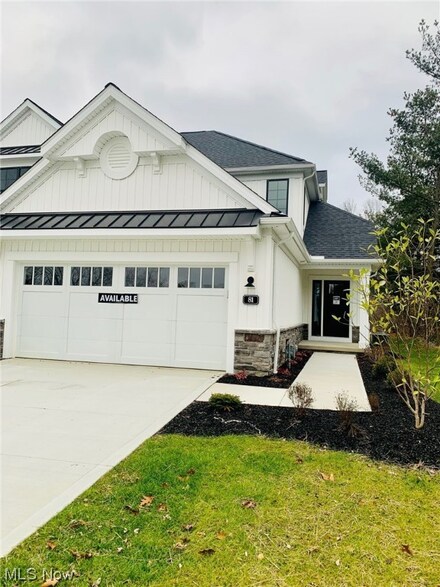 81 Winchester Rd, Fairlawn, OH 44333
