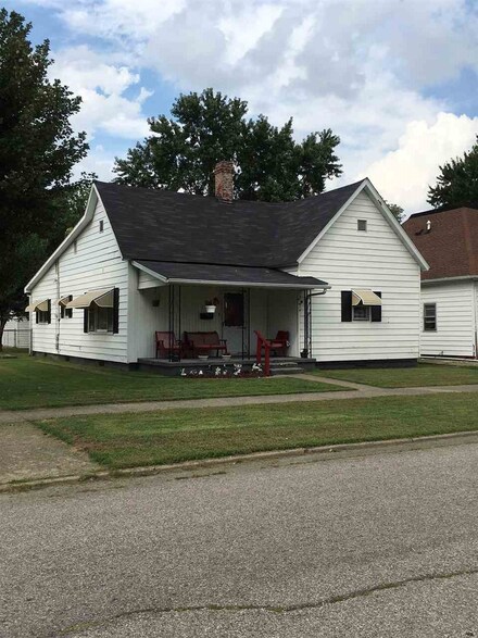 110 F St NE, Linton, IN 47441