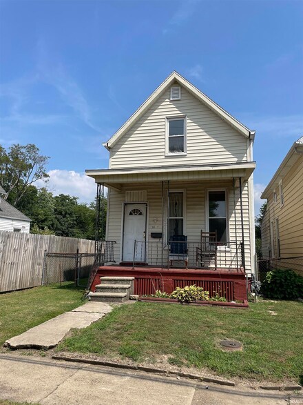 1664 S Governor St, Evansville, IN 47713