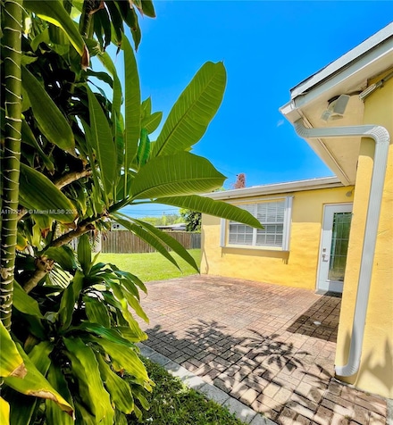 6815 NW 14th St, Plantation, FL 33313