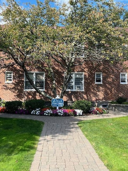 4 Bryant Crescent Unit 2C, White Plains, NY 10605