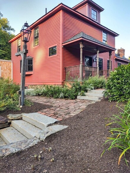 10 Marshall St, Leicester, MA 01524