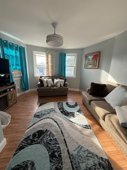 194 Southmayd Rd Unit 2nd Floor, Waterbury, CT 06705