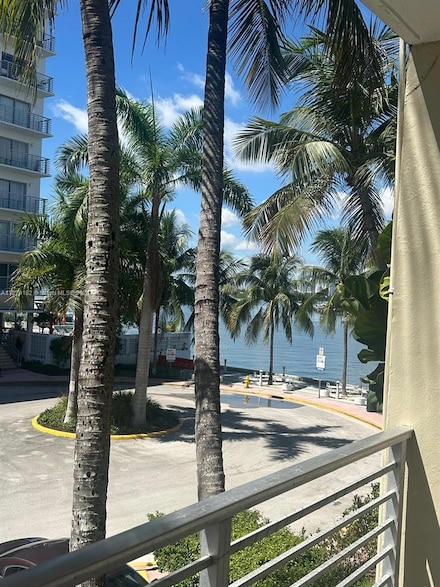 1441 Lincoln Rd Unit 302, Miami Beach, FL 33139