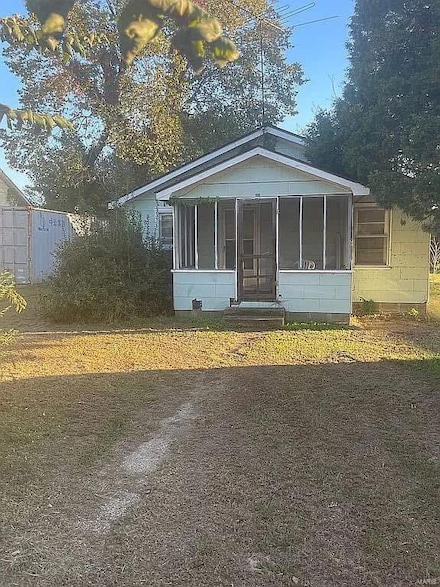 214 Charlotte Ave, Lilbourn, MO 63862
