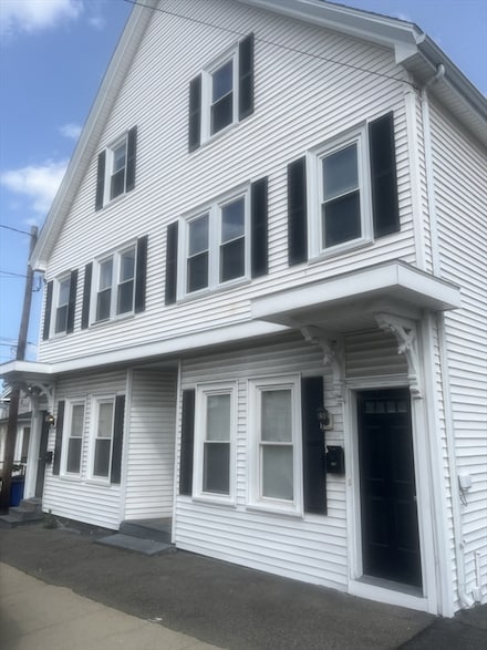 112 Liberty St Unit 1, Quincy, MA 02169
