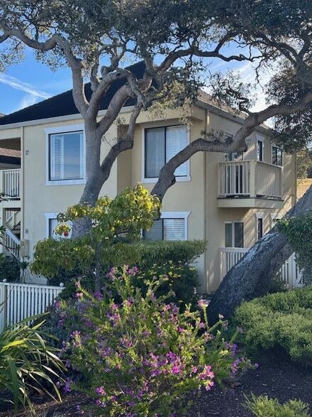 585 Laine St Unit 14, Monterey, CA 93940
