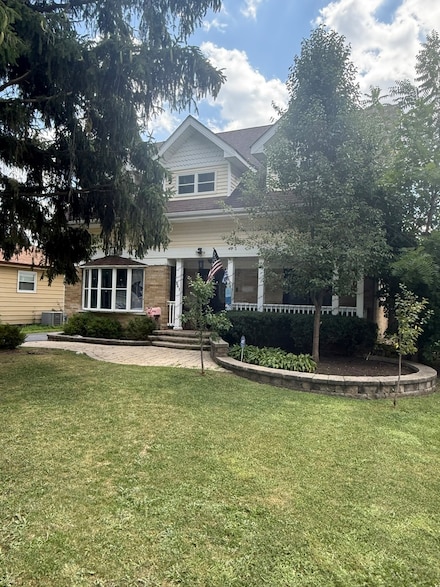 841 Wilcox St, Mundelein, IL 60060