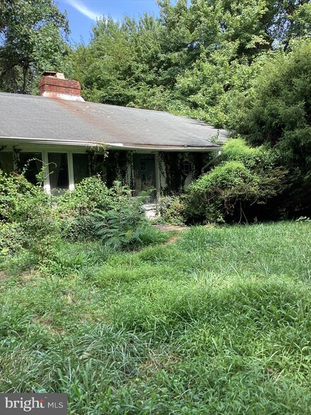 12808 Manor Rd, Glen Arm, MD 21057