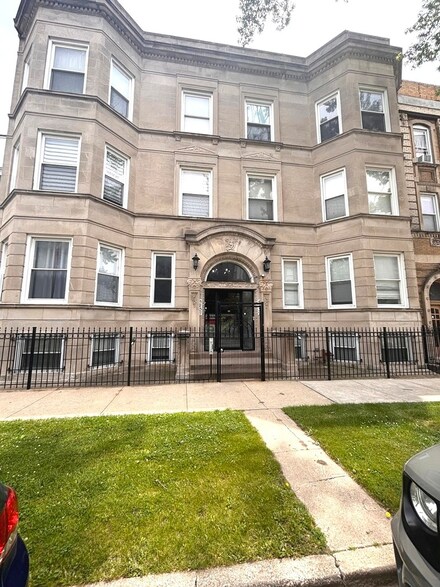 5837 S Calumet Ave Unit 1S, Chicago, IL 60637