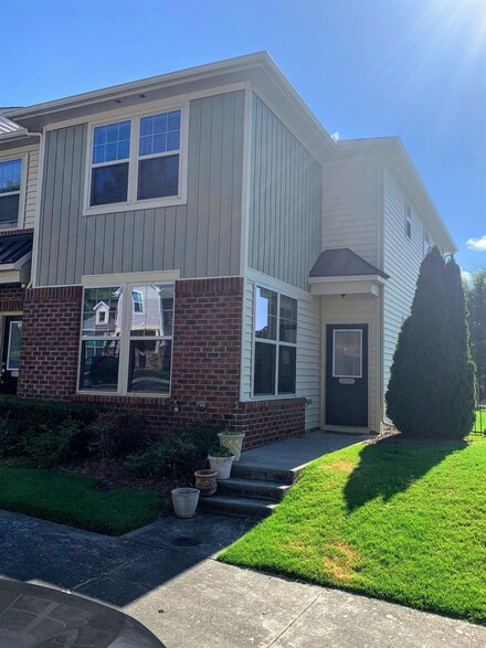 81 Pocono Dr, Durham, NC 27705