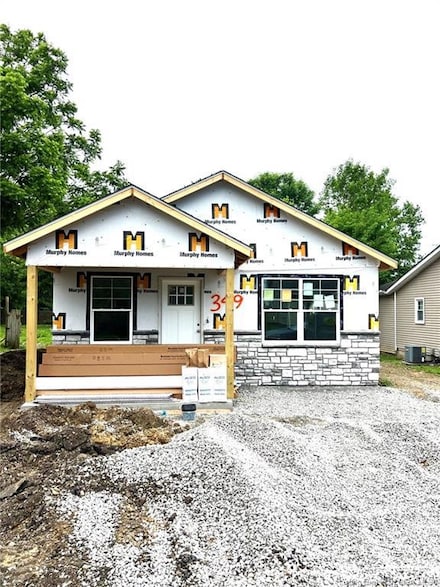 349 Popp Ave, Sellersburg, IN 47172