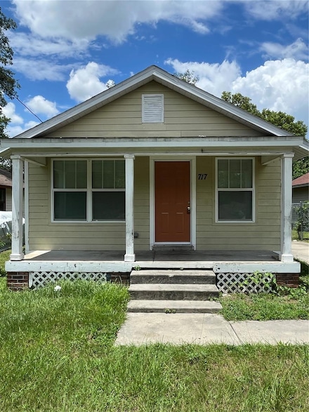 717 W Silver Springs Place, Ocala, FL 34475