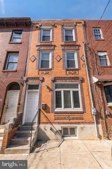 2228 N Howard St, Philadelphia, PA 19133