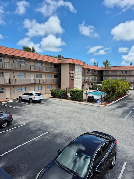 3930 Crystal Lake Dr Unit 215, Pompano Beach, FL 33064