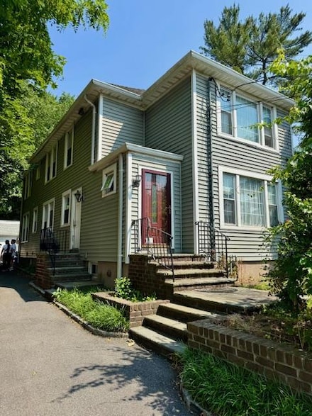 89 Glen Cove Ave, Glen Cove, NY 11542